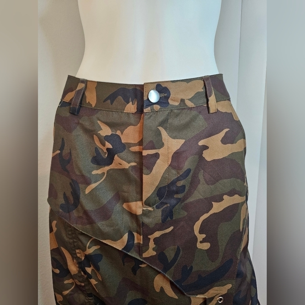 American Bazi Cameo Skirt - Picture 7 of 7